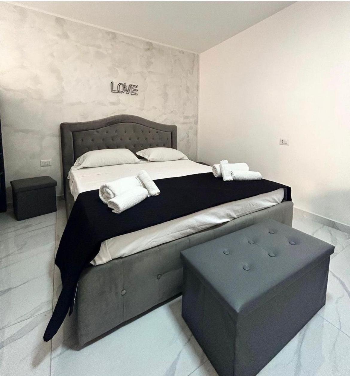 Ferienwohnung Terrazza Luxury Valentino Neapel Exterior foto