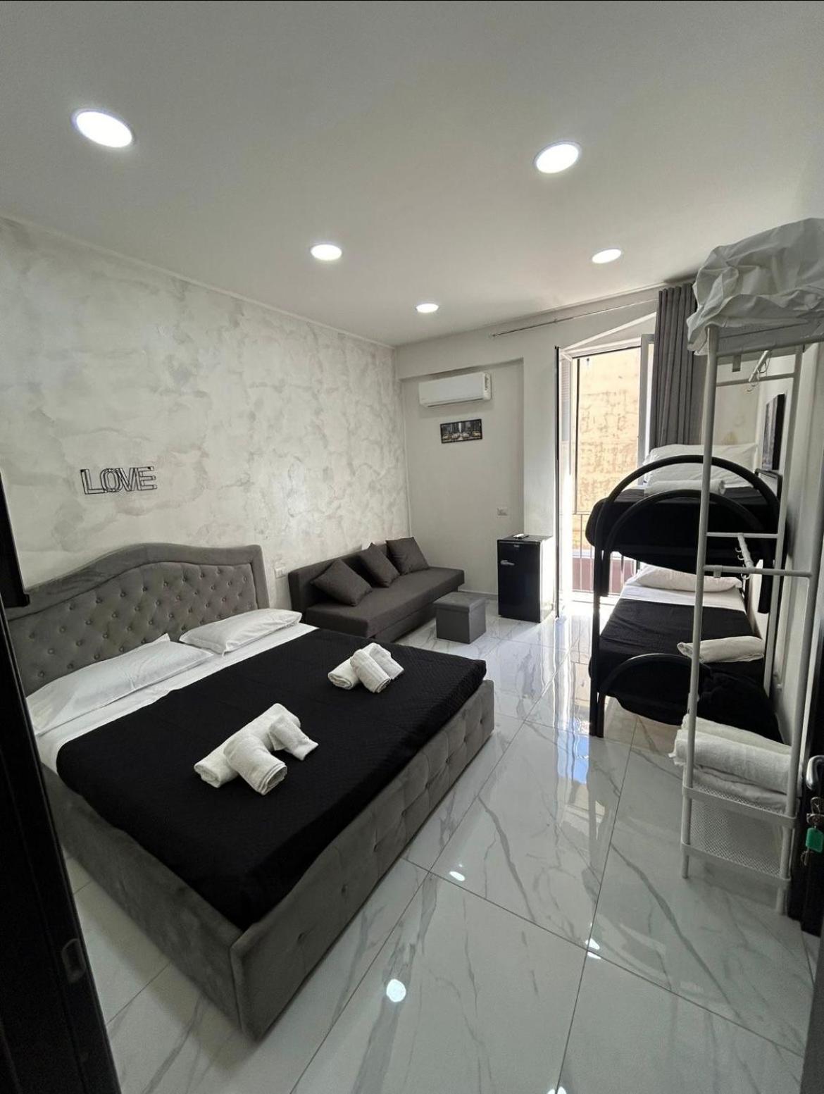 Ferienwohnung Terrazza Luxury Valentino Neapel Exterior foto